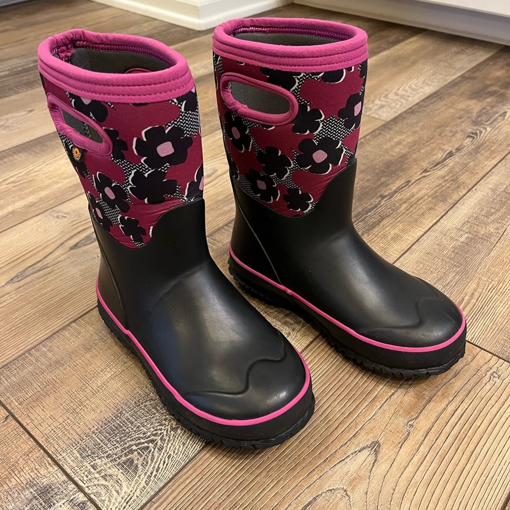 Kids Black and Pink Floral Rain Boots